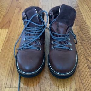 Tommy Hilfiger men’s Alpine Leather boots!! size 9 US